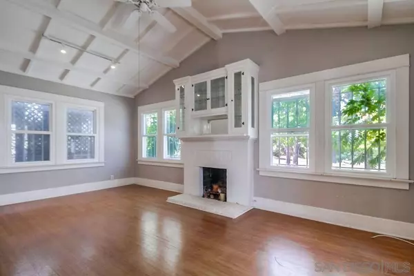 2575 Russ Blvd, San Diego, CA 92102