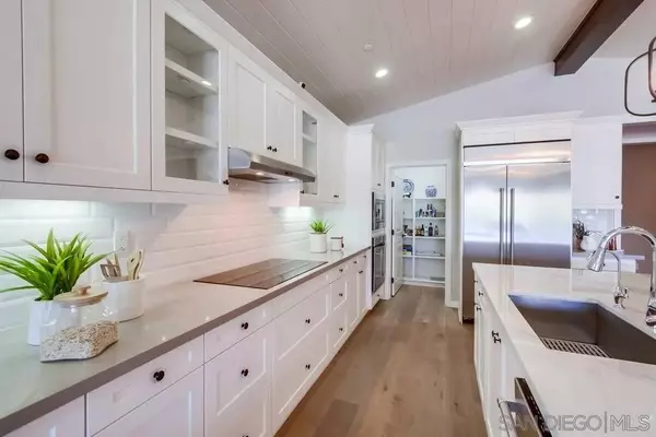 8048 Auberge Cir, San Diego, CA 92127