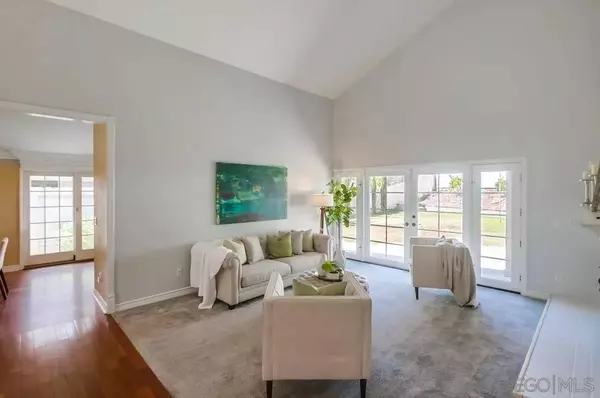 10614 Canyon Lake Dr, San Diego, CA 92131