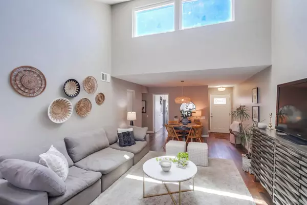 10374 Caminito Banyon, San Diego, CA 92131