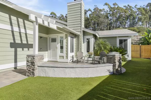 12061 Rue Des Amis, San Diego, CA 92131