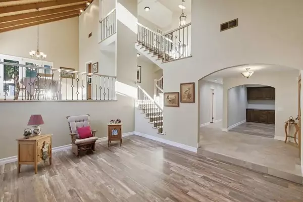 10494 Livewood Way, San Diego, CA 92131