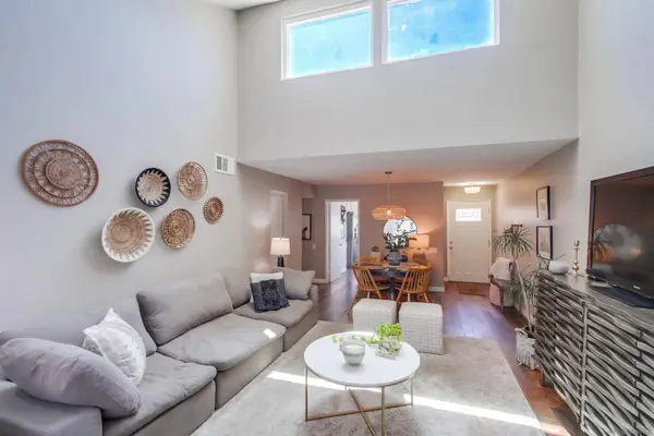 10374 Caminito Banyon, San Diego, CA 92131