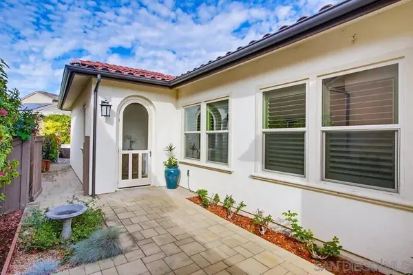 7938 Lusardi Creek Ln, San Diego, CA 92127