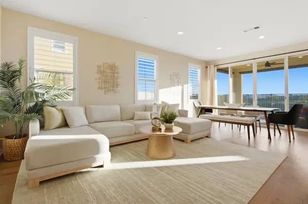 6741 Golden Glen Ln, San Diego, CA 92126