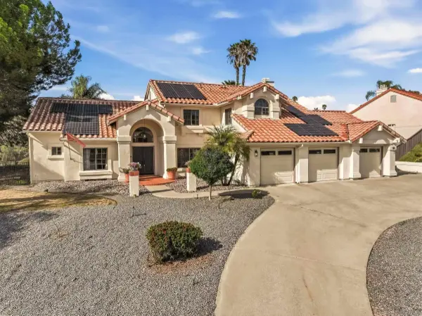 8842 Summerhill Pt, Alpine, CA 91901