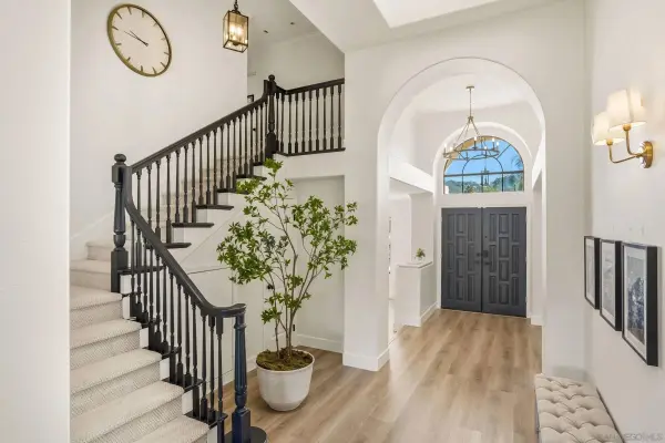 8842 Summerhill Pt, Alpine, CA 91901