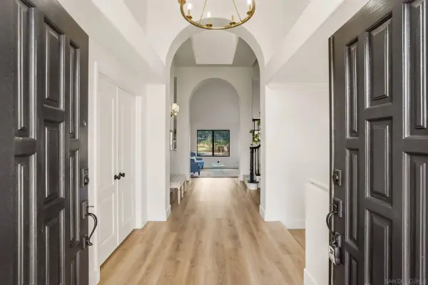 8842 Summerhill Pt, Alpine, CA 91901