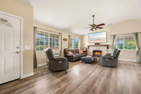 2417 Robertson, Ramona, CA 92065