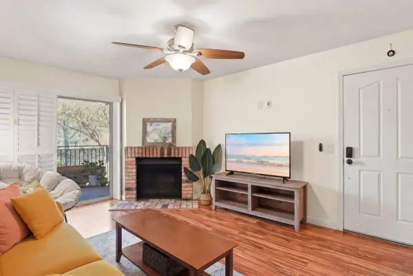 1650 S El Camino Real #204, Encinitas, CA 92024