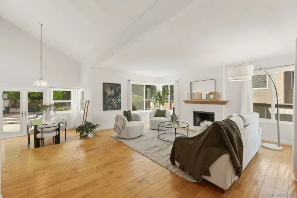 17876 Aguamiel, San Diego, CA 92127