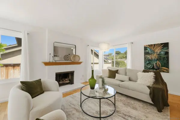 17876 Aguamiel, San Diego, CA 92127
