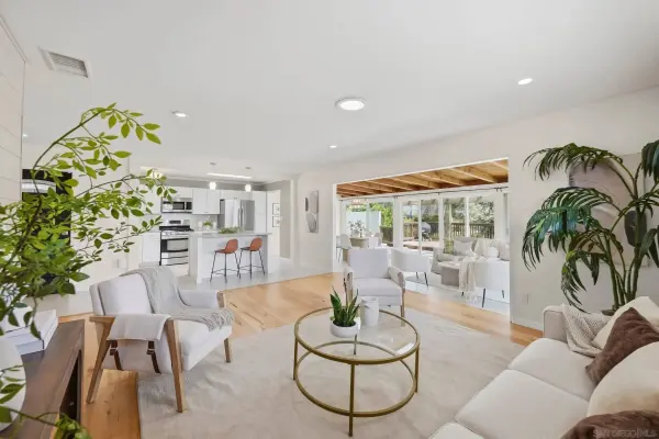 3265 Geddes Dr, San Diego, CA 92117
