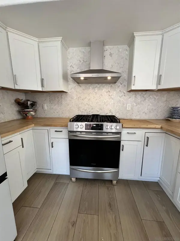 10184 Aviary Dr, San Diego, CA 92131