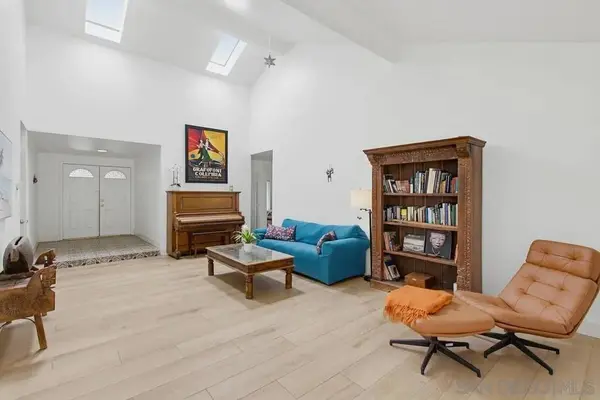 10184 Aviary Dr, San Diego, CA 92131