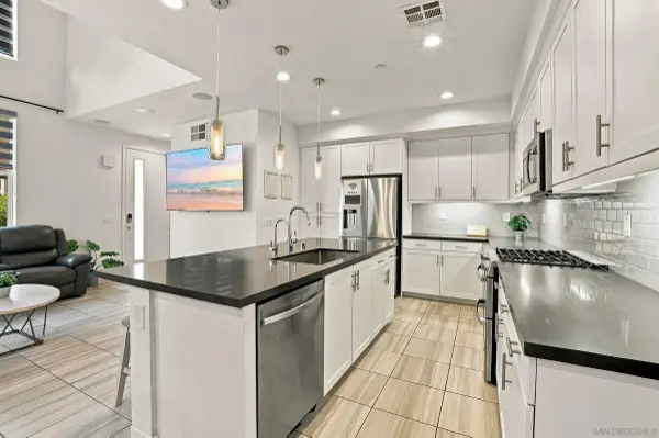 2174 Element Way, Chula Vista, CA 91915