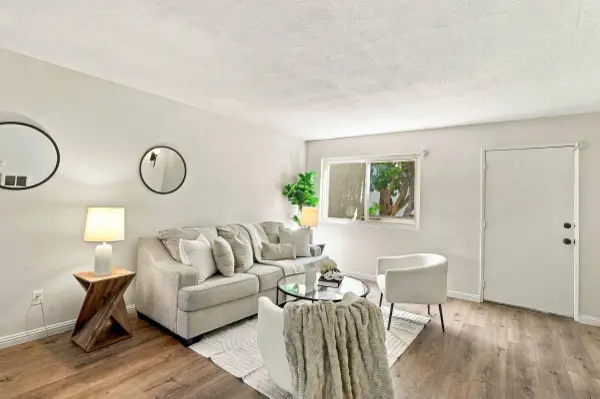 7864 Camino Raposa, San Diego, CA 92122