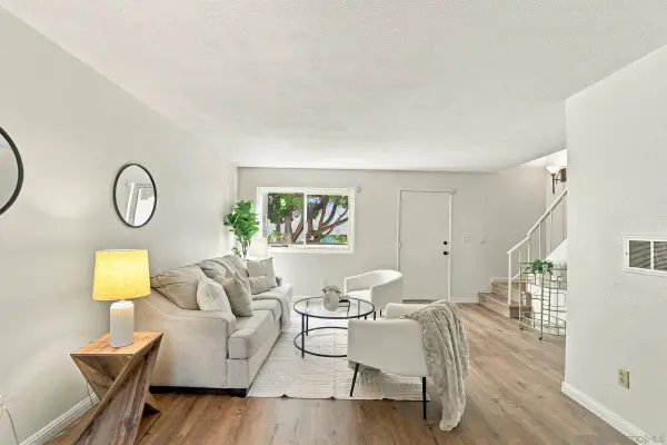 7864 Camino Raposa, San Diego, CA 92122