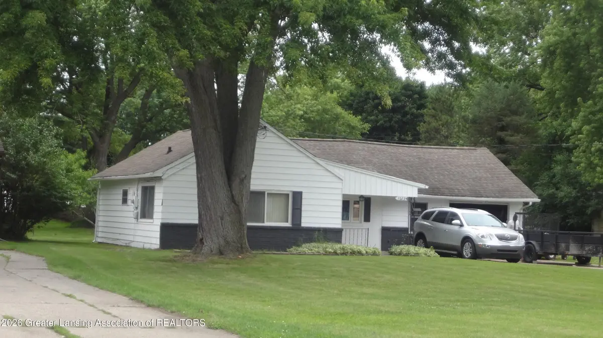1023 Bretton Rd, Lansing, MI 48917-2018
