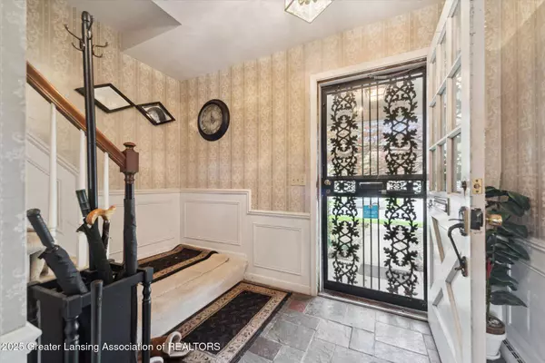 3500 Colchester RD, Lansing, MI 48906