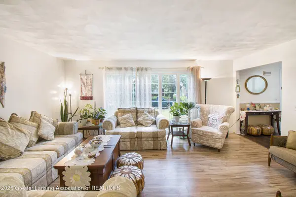 3733 Colchester RD, Lansing, MI 48906