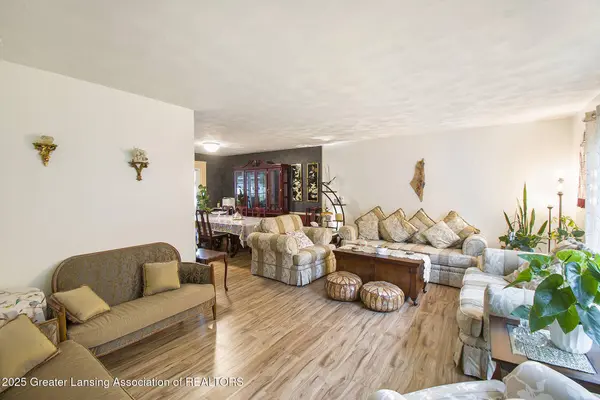 3733 Colchester RD, Lansing, MI 48906