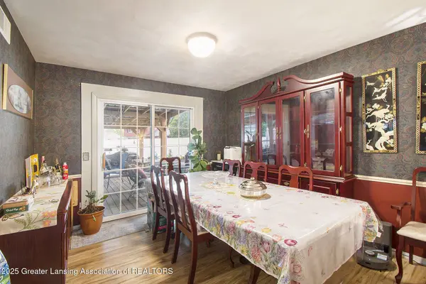 3733 Colchester RD, Lansing, MI 48906