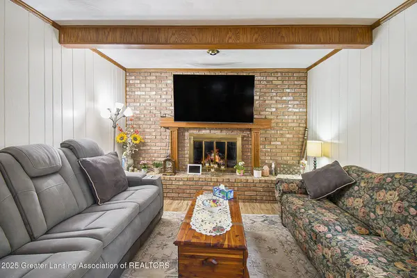 3733 Colchester RD, Lansing, MI 48906