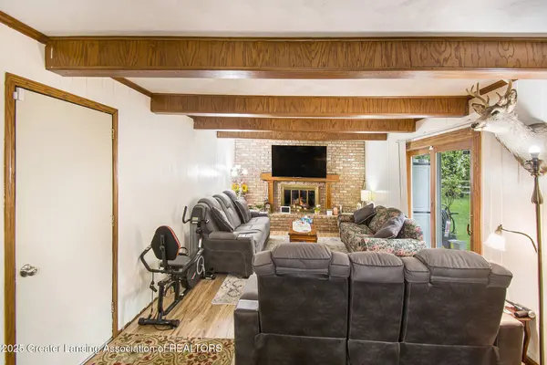 3733 Colchester RD, Lansing, MI 48906