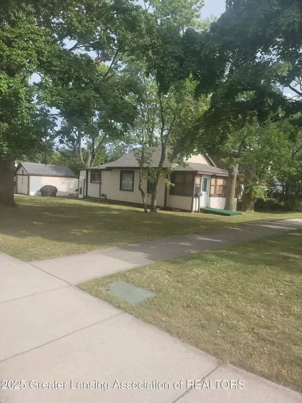 4719 S Pennsylvania AVE, Lansing, MI 48910