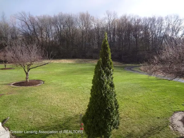 1457 E Pond DR, Okemos, MI 48864