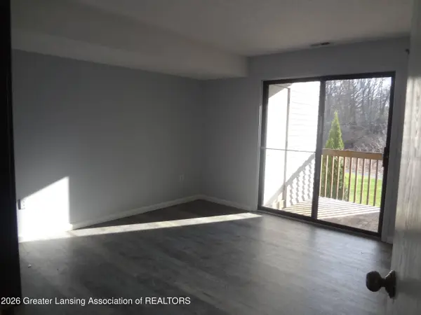 1457 E Pond DR, Okemos, MI 48864