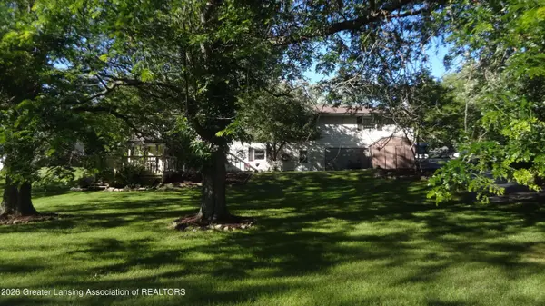 524 Gettysburg DR, Lansing, MI 48917