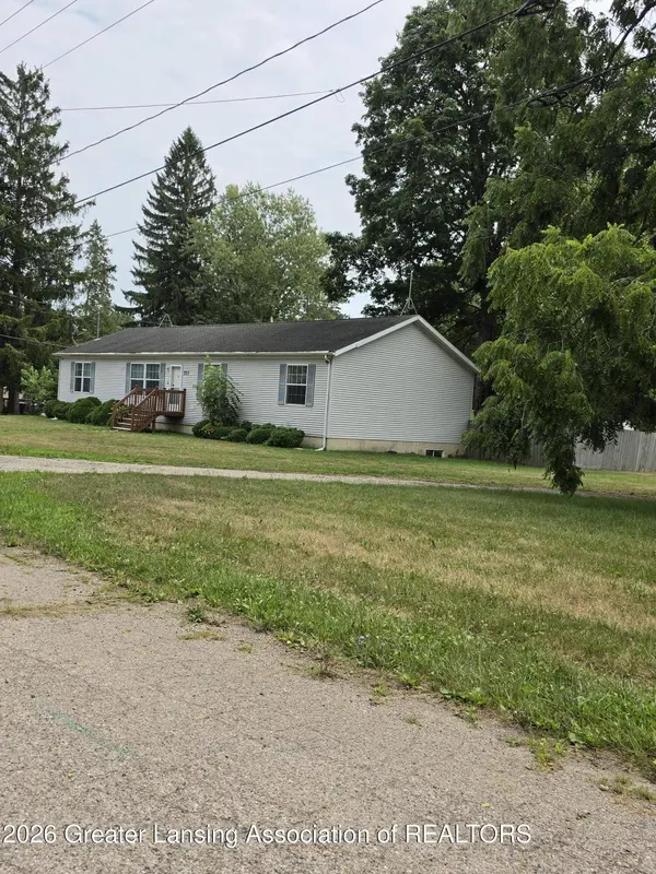707 Sawyer RD, Lansing, MI 48911