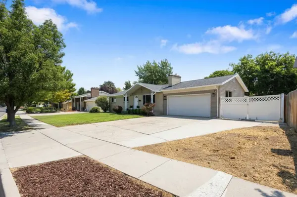 8143 S BRYCE DR E, Sandy, UT 84070