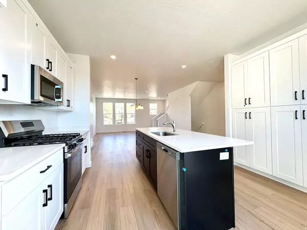 1658 N 1600 W, Layton, UT 84041