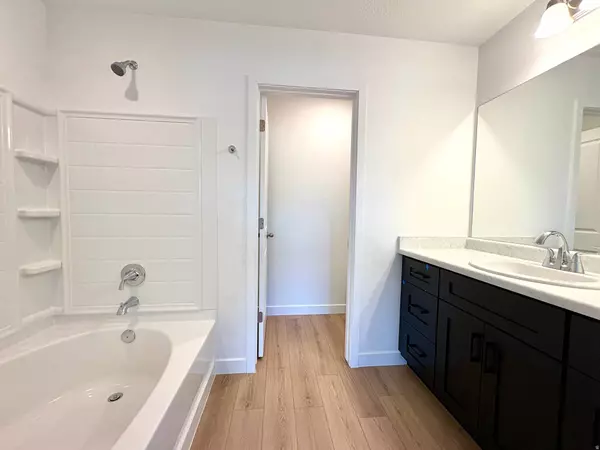 1658 N 1600 W, Layton, UT 84041