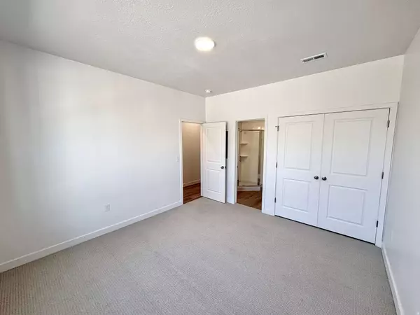 1658 N 1600 W, Layton, UT 84041