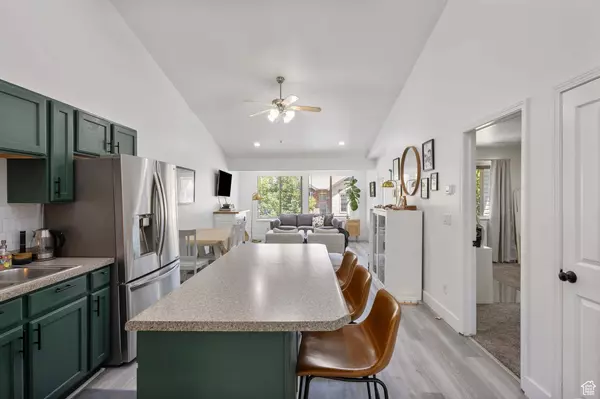 204 W LYMAN LN, Bountiful, UT 84010