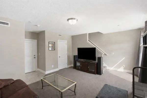 60 N 1100 W, Farmington, UT 84025