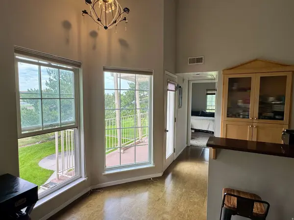 1444 W BEACON HILL CIR E #174, Taylorsville, UT 84123