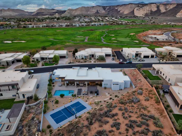 1427 W Canyon Tree DR, St George, UT 84770