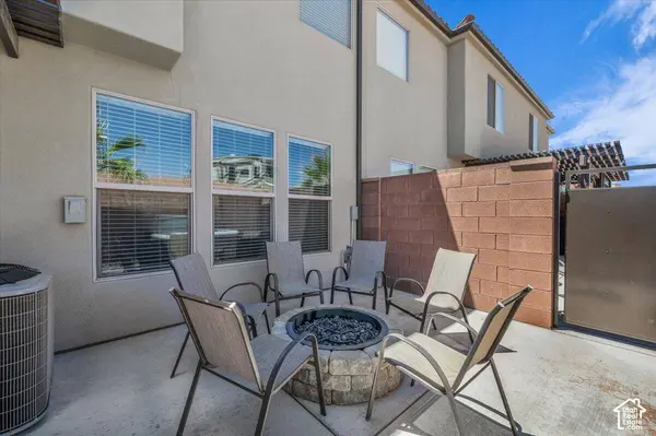 1303 E VISTA ROJA PL, Washington, UT 84780
