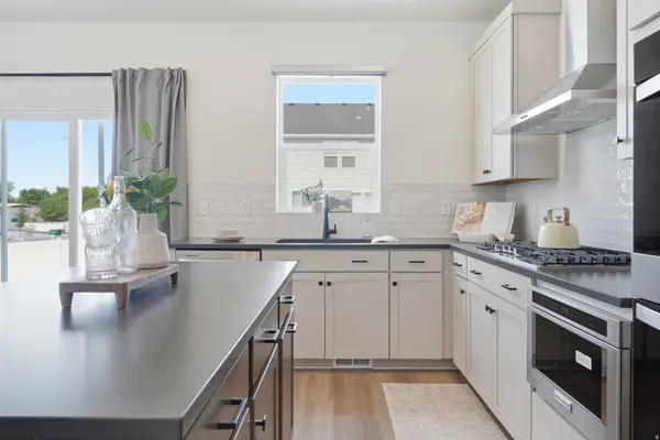 1161 S 1225 W, Clearfield, UT 84015