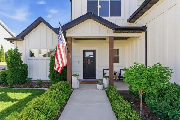 1364 E BEECHWOOD DR, Layton, UT 84040