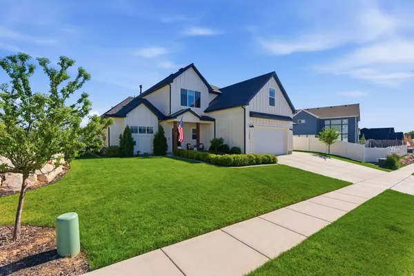 1364 E BEECHWOOD DR, Layton, UT 84040