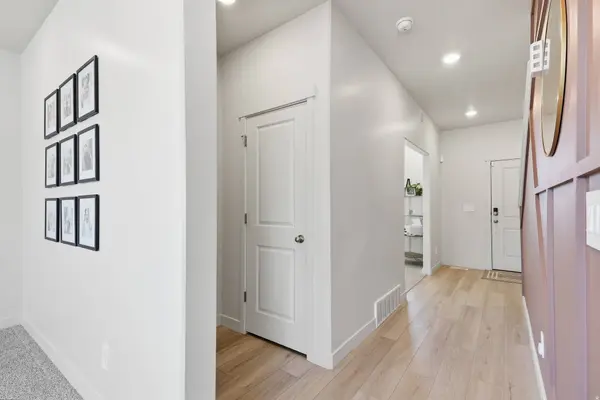 5082 N DAMPER DR, Eagle Mountain, UT 84005