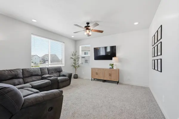 5082 N DAMPER DR, Eagle Mountain, UT 84005