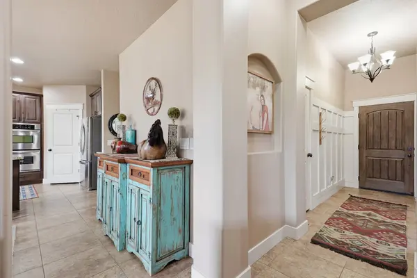 2662 W 2325 N, Farr West, UT 84404