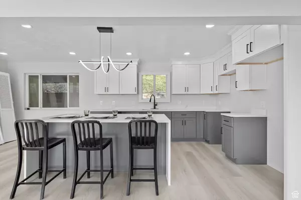 1406 SWINTON LN, Farmington, UT 84025